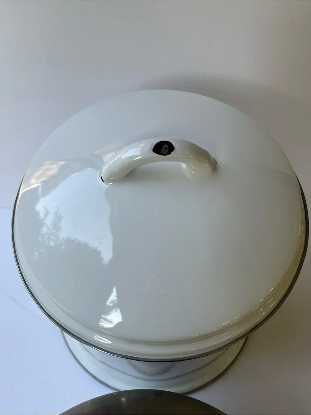 Vintage Style White Enamelware Steamer Pot 4 pc lid pot steamer basket & rim